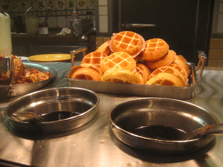 le-village-buffet-waffles