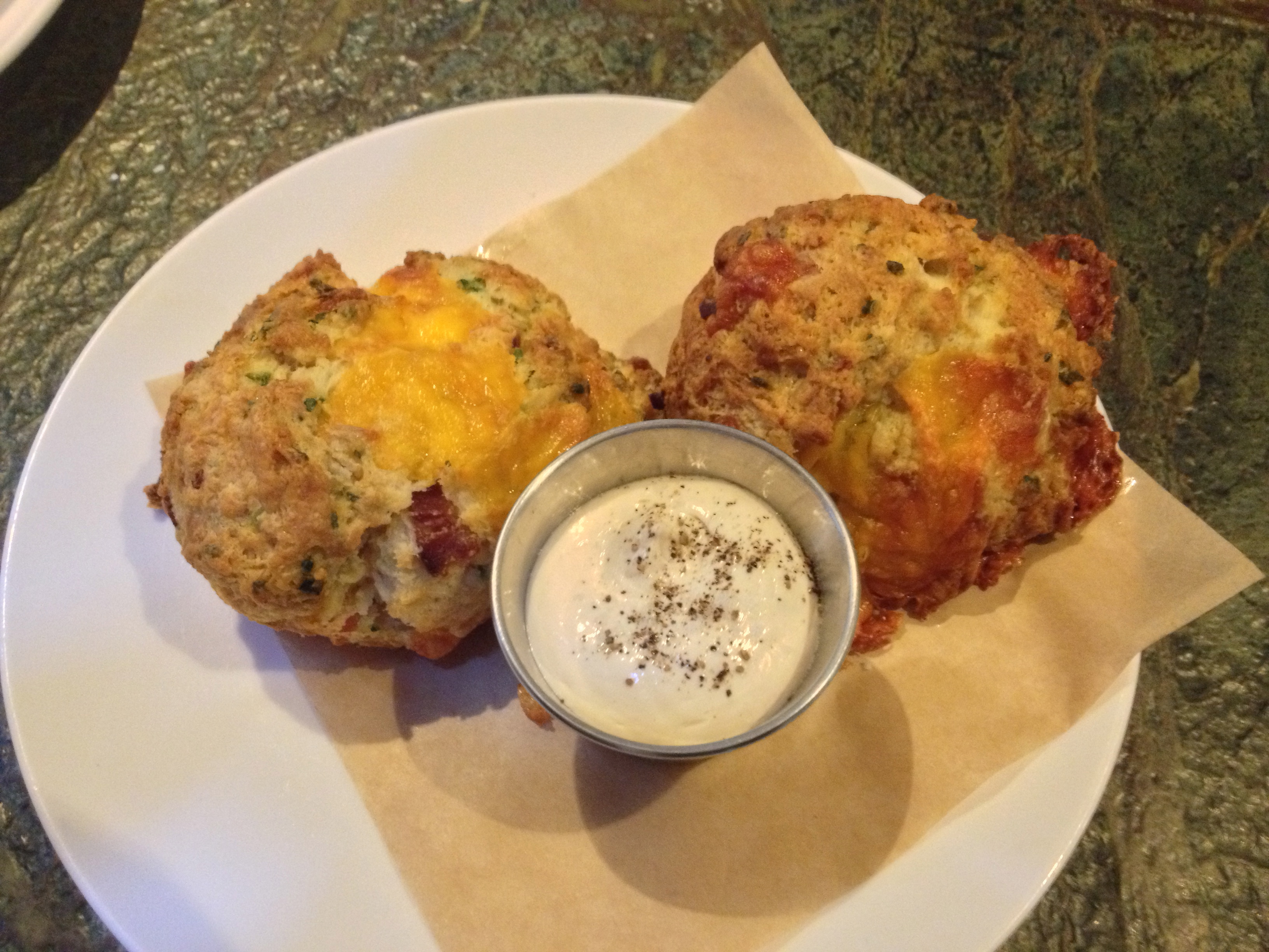 mb-post-bacon-cheddar-buttermilk-buscuits mb-post-bacon-cheddar-buttermilk-buscuits
