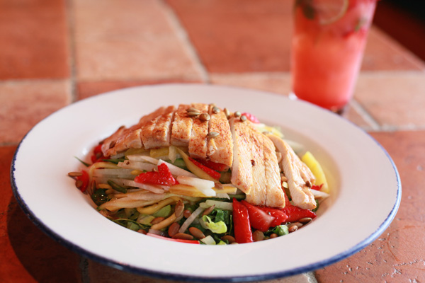 Ensalada de Fruta (Salmon or Chicken)