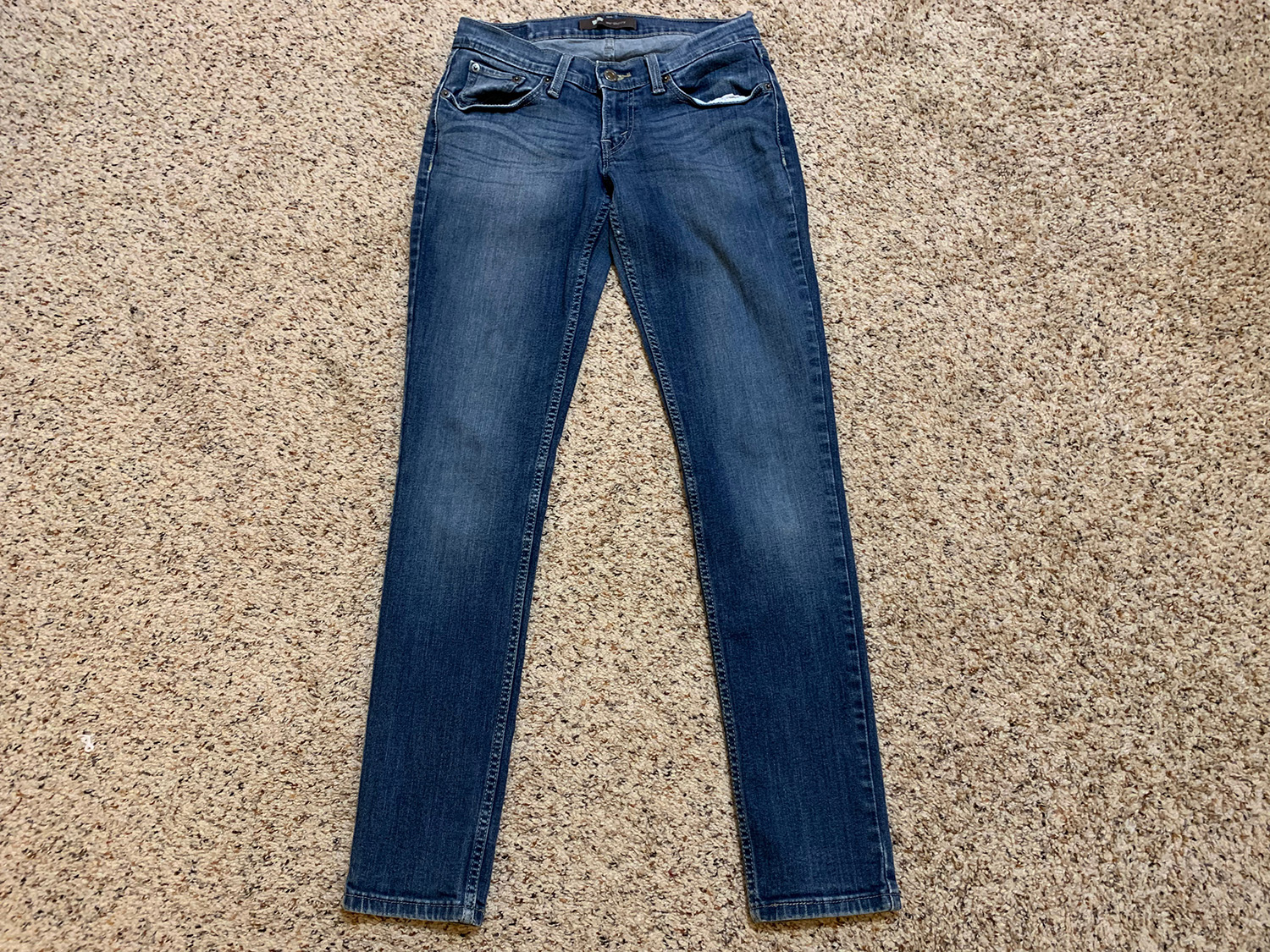 Levis Womens 524 Skinny Jeans Size Small at MenuGem Springfield