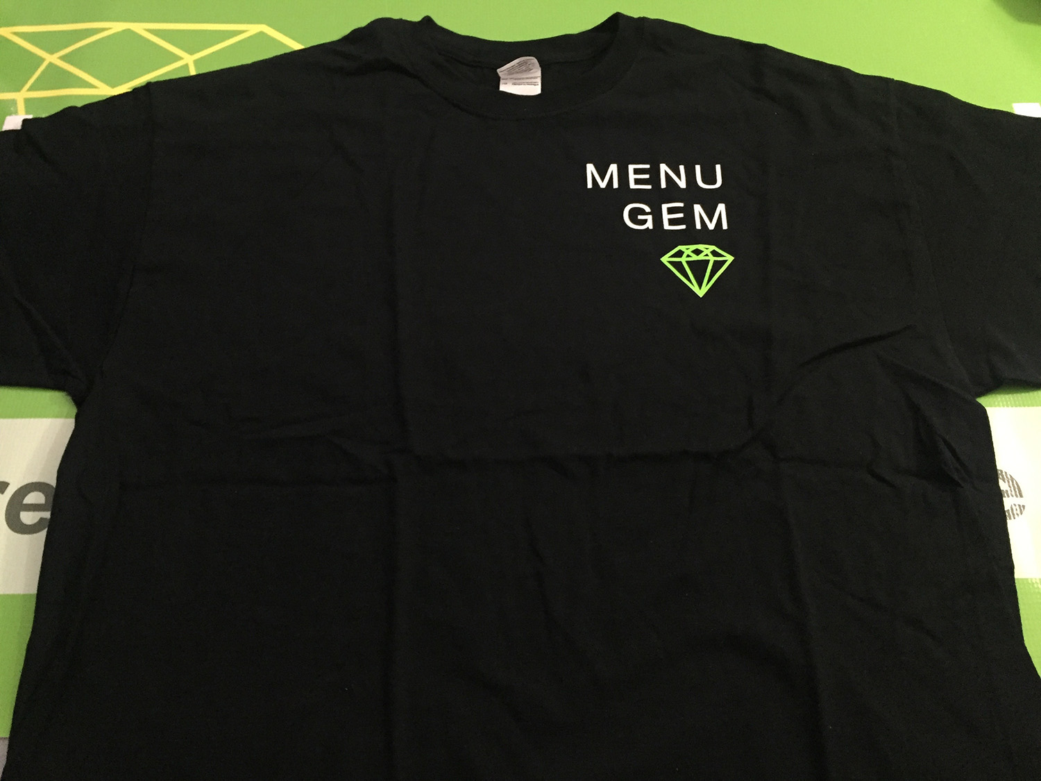 MenuGem Mens T-shirt Black with Green Diamond XLarge