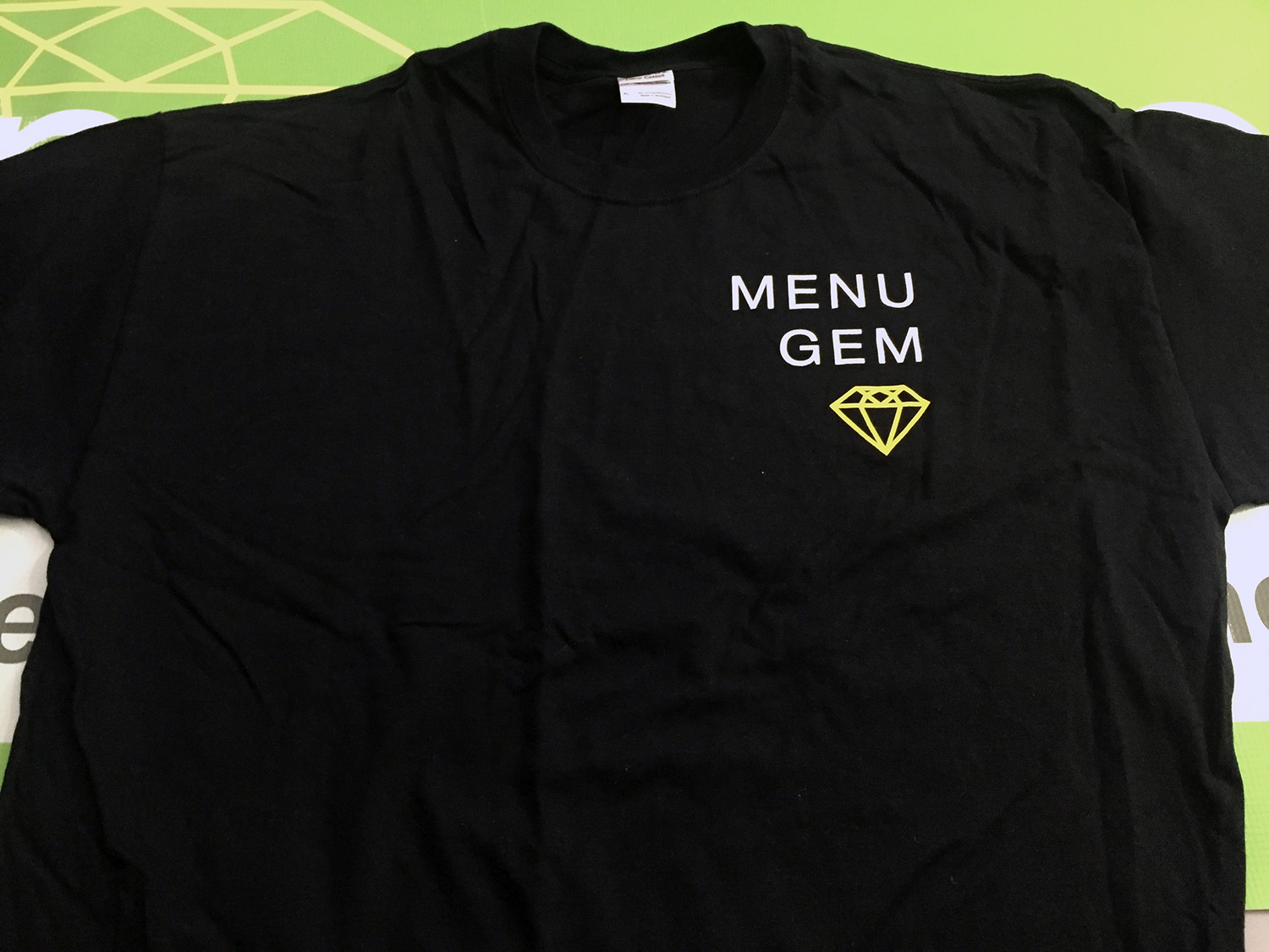 MenuGem Mens T-shirt Black with Yellow Diamond XLarge