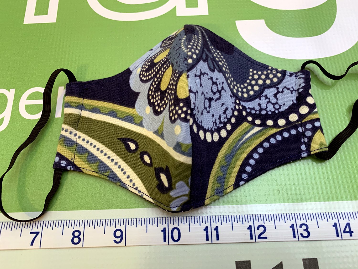 MenuGem Standard Mask Single - Blue Floral Variation print