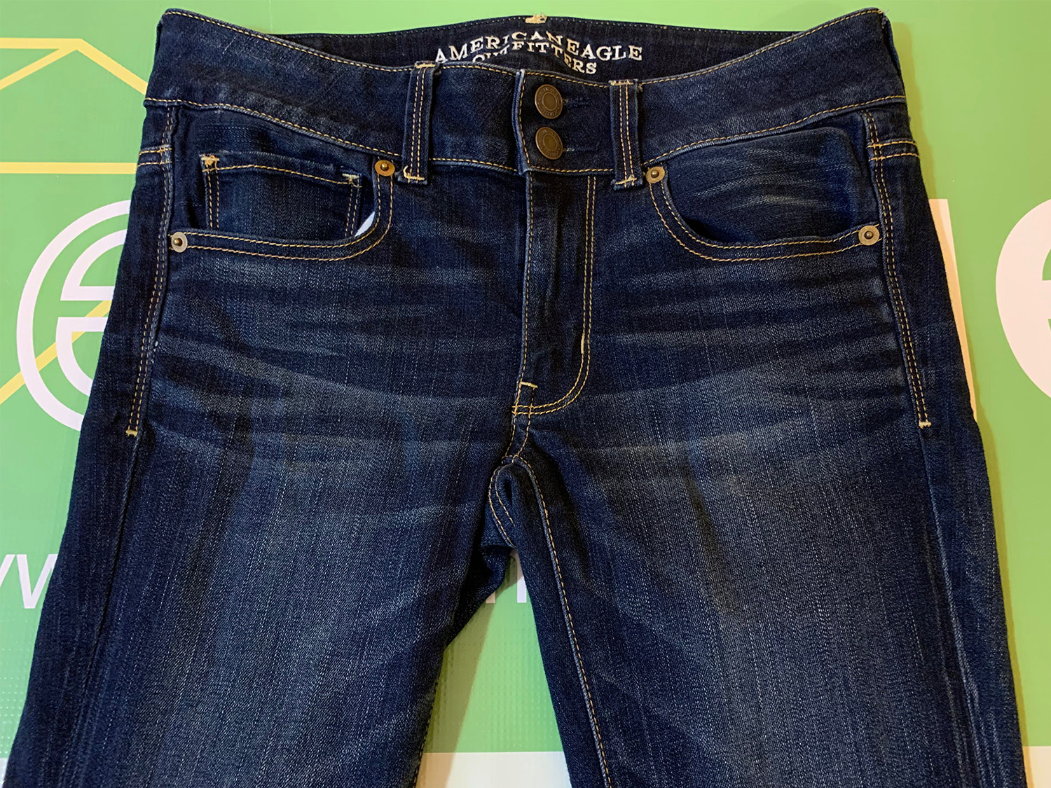 American Eagle Womens Super Stretch Artist Crop Jeans Size 6 Reg