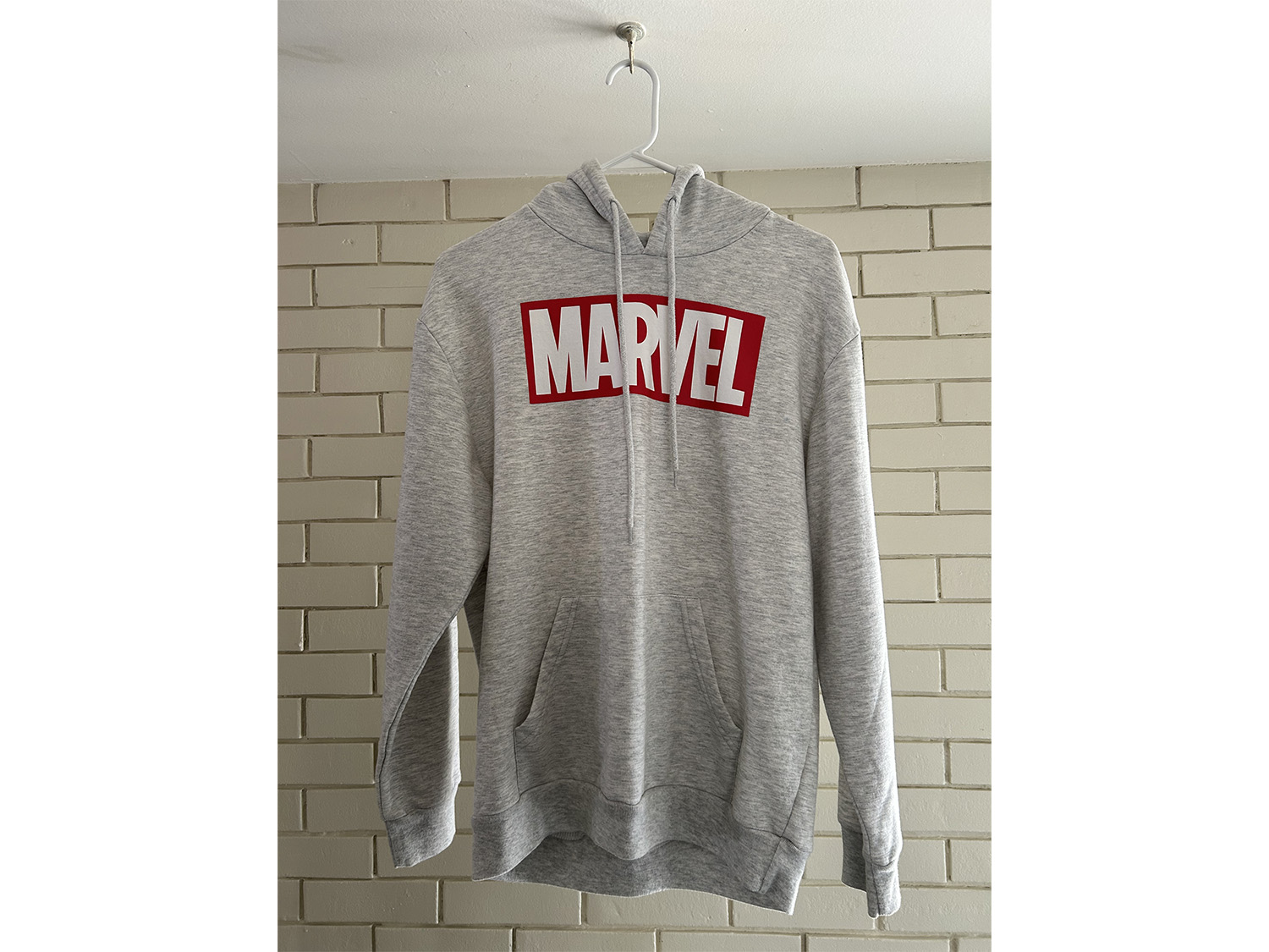 Marvel Boys Logo and Character Sweatshirt Size M
